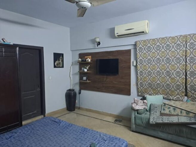 3 Bed D/D flat for sale north nazimabad Block M 1700 Sqft